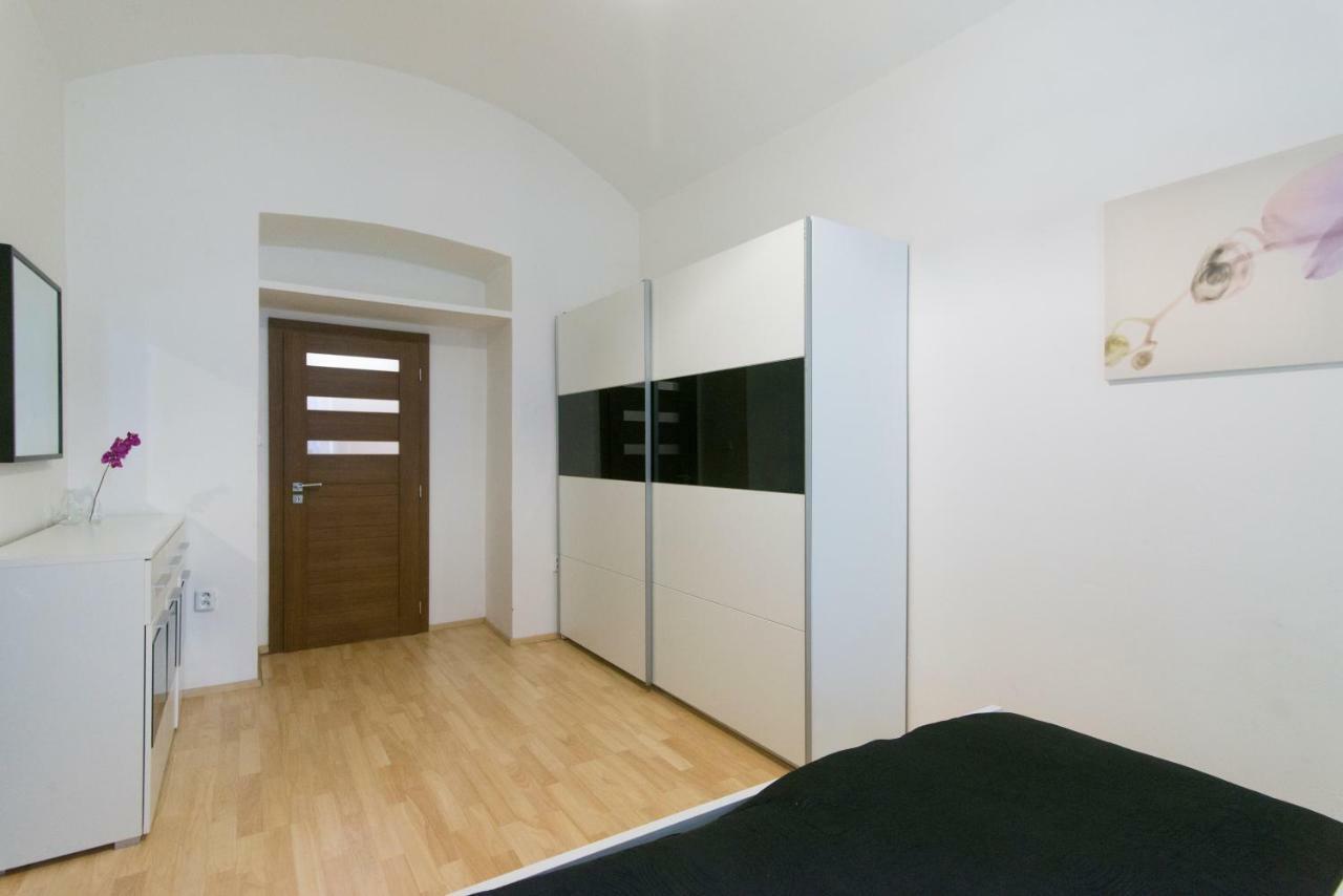 Spacious Apartment Near Wenceslas Square 프라하 외부 사진